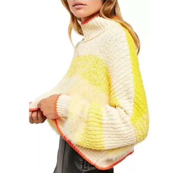 Free People Sunbrite Mock Neck Sweater Cropped Baggy Sz Large - Picture 2 of 7